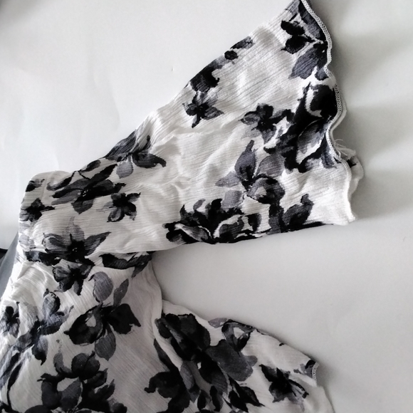 C'isa Women's  Blouse - Picture 3 of 4